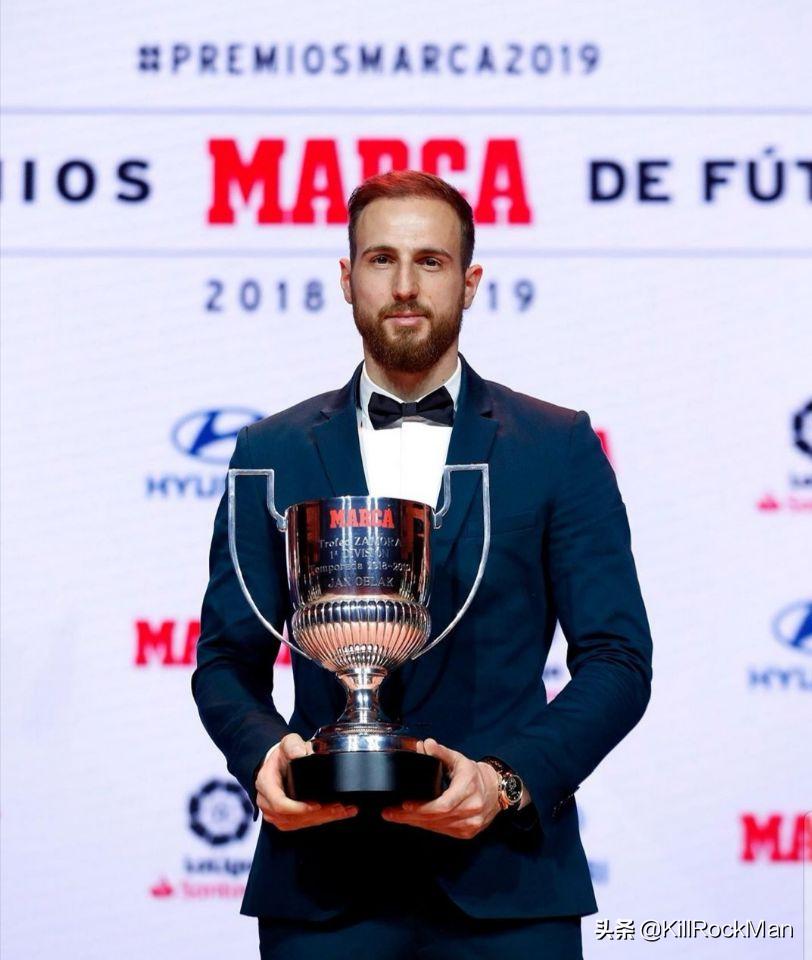 曾在欧冠一战封神，连续4年获得萨莫拉奖，当今世界足坛第一门神