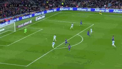 梅西观看自己过人,梅西过人的搞笑视频