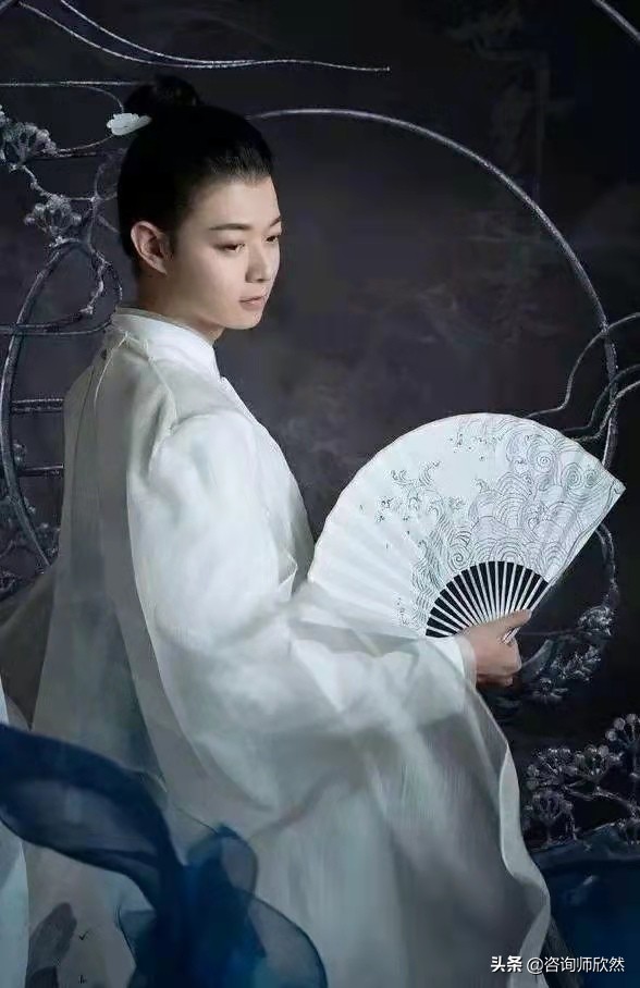 陈露谈与霍尊9年恋情,霍尊称与陈露已分手