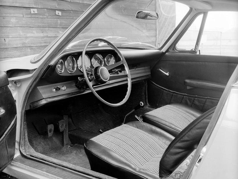 保时捷911与718跑车的区别,保时捷911turbos992敞篷跑车