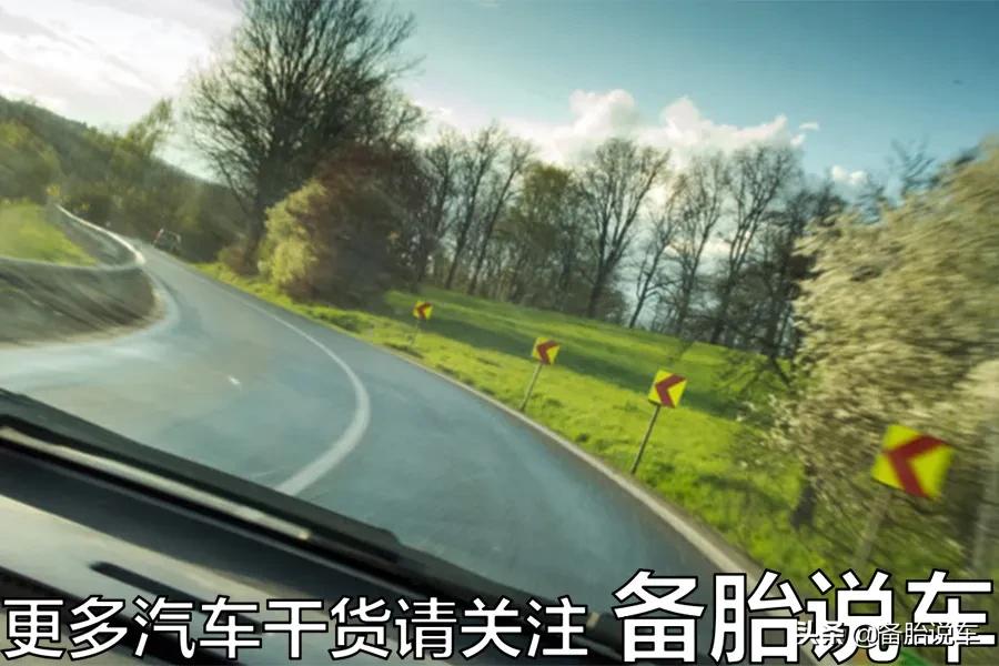 路上护栏刮到了赔多少钱,路上护栏撞歪了一般赔多少钱合理