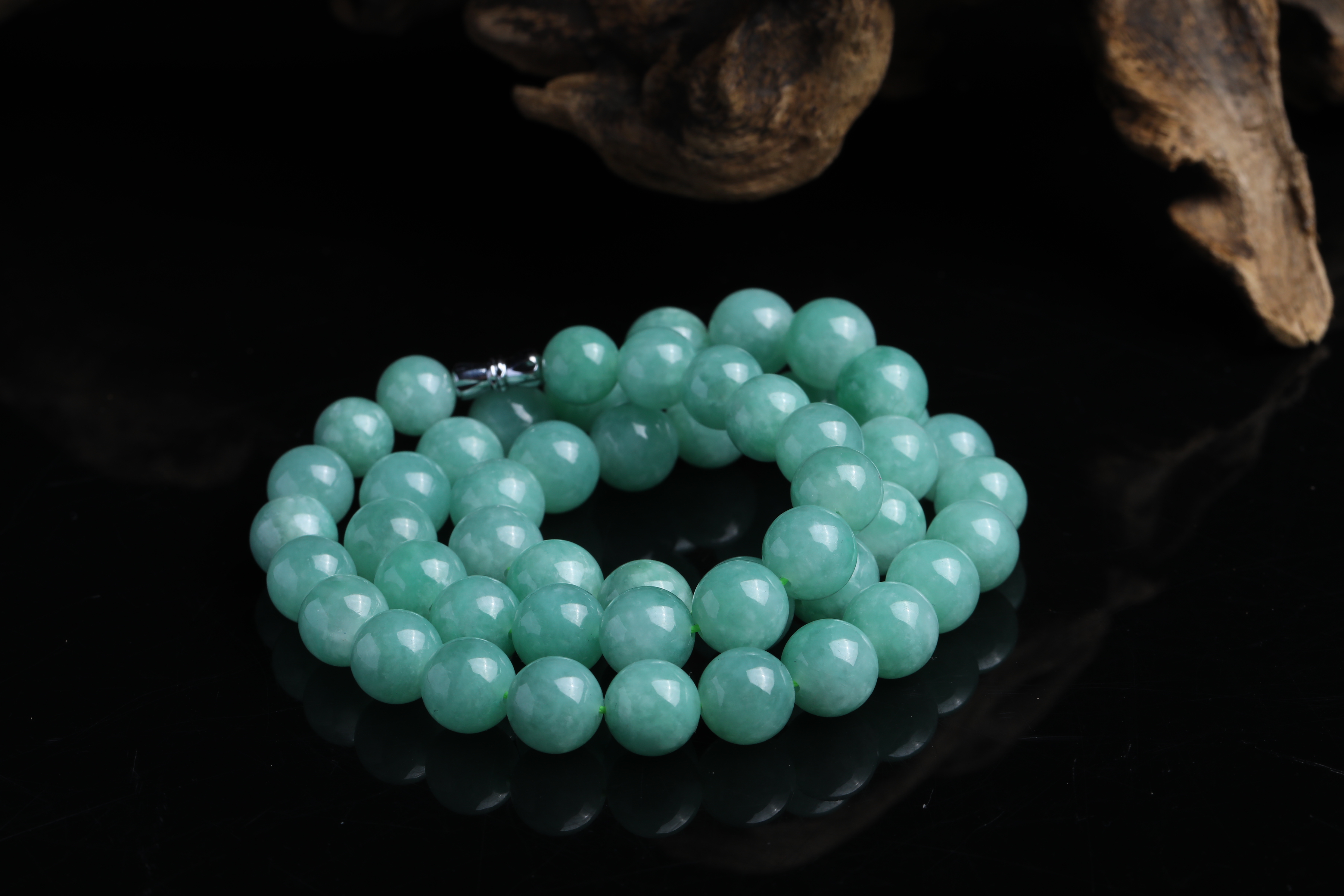 绿色翡翠有哪几种绿,你说的绿是什么绿