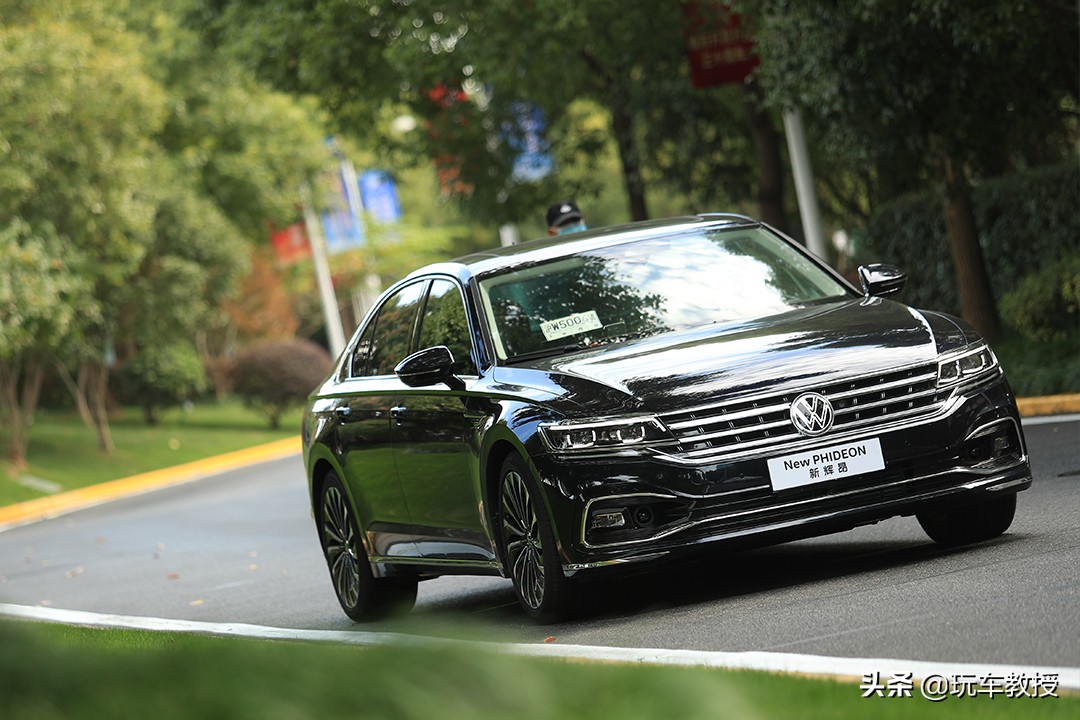 大众辉昂低调豪车,19款辉昂改装21款发光logo