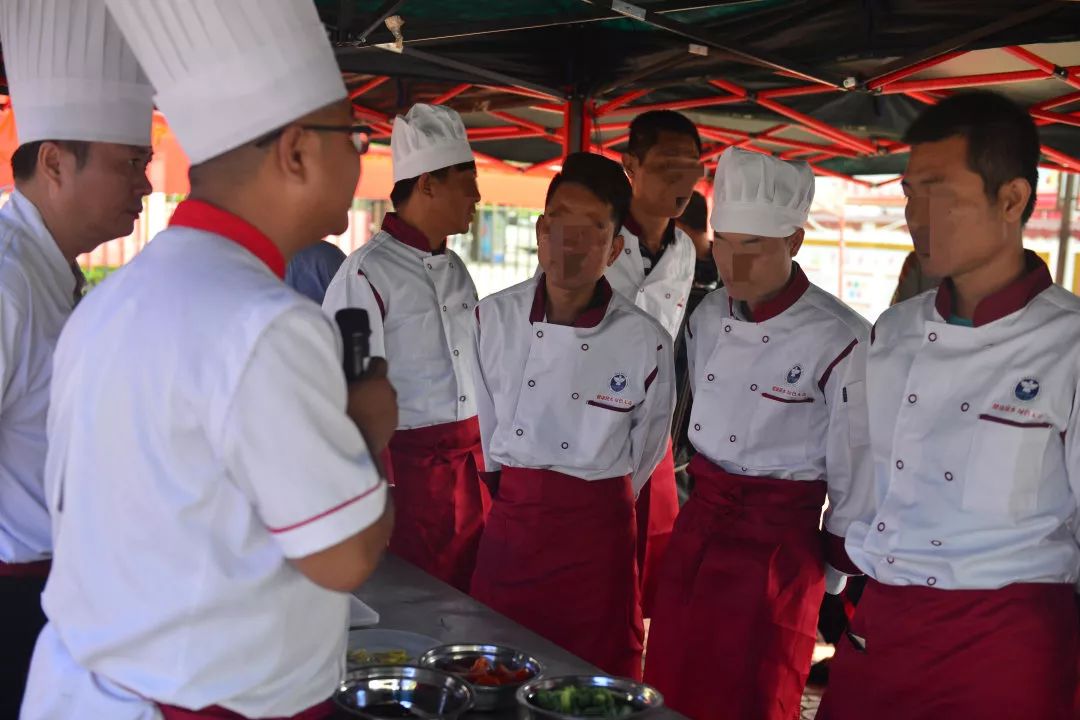 「蜕变人物志」进击中的大厨梦—阿勇