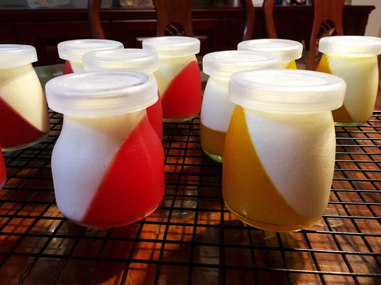 我陪女儿做烘焙年入20万女儿上了报我也成网红