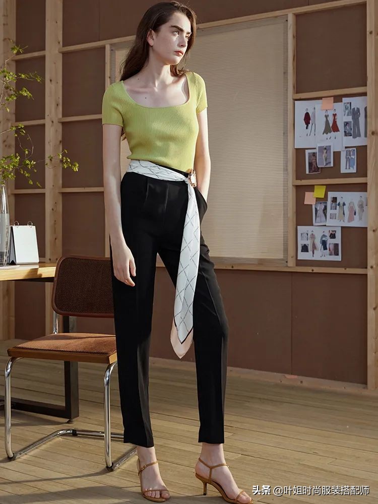 丝巾怎么选颜色高贵优雅百搭,怎样选最好质量的丝巾好看又洋气