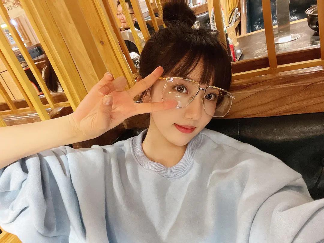 国内小花有哪些,95后小花最会穿搭