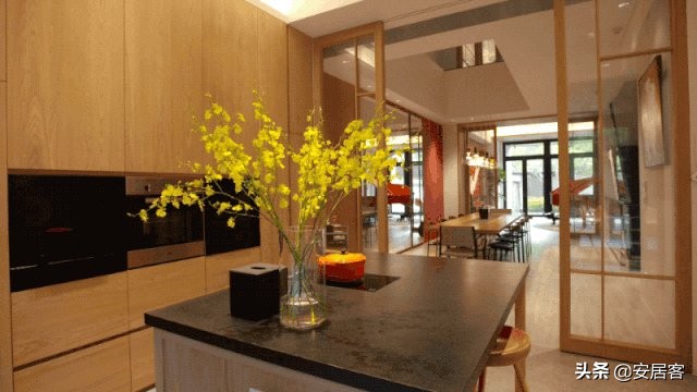 萧敬腾家里八层楼,萧敬腾的家究竟有多豪华