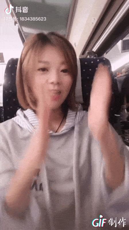 她3岁惨遭父母抛弃,无腿女孩截肢后被父母狠心遗弃