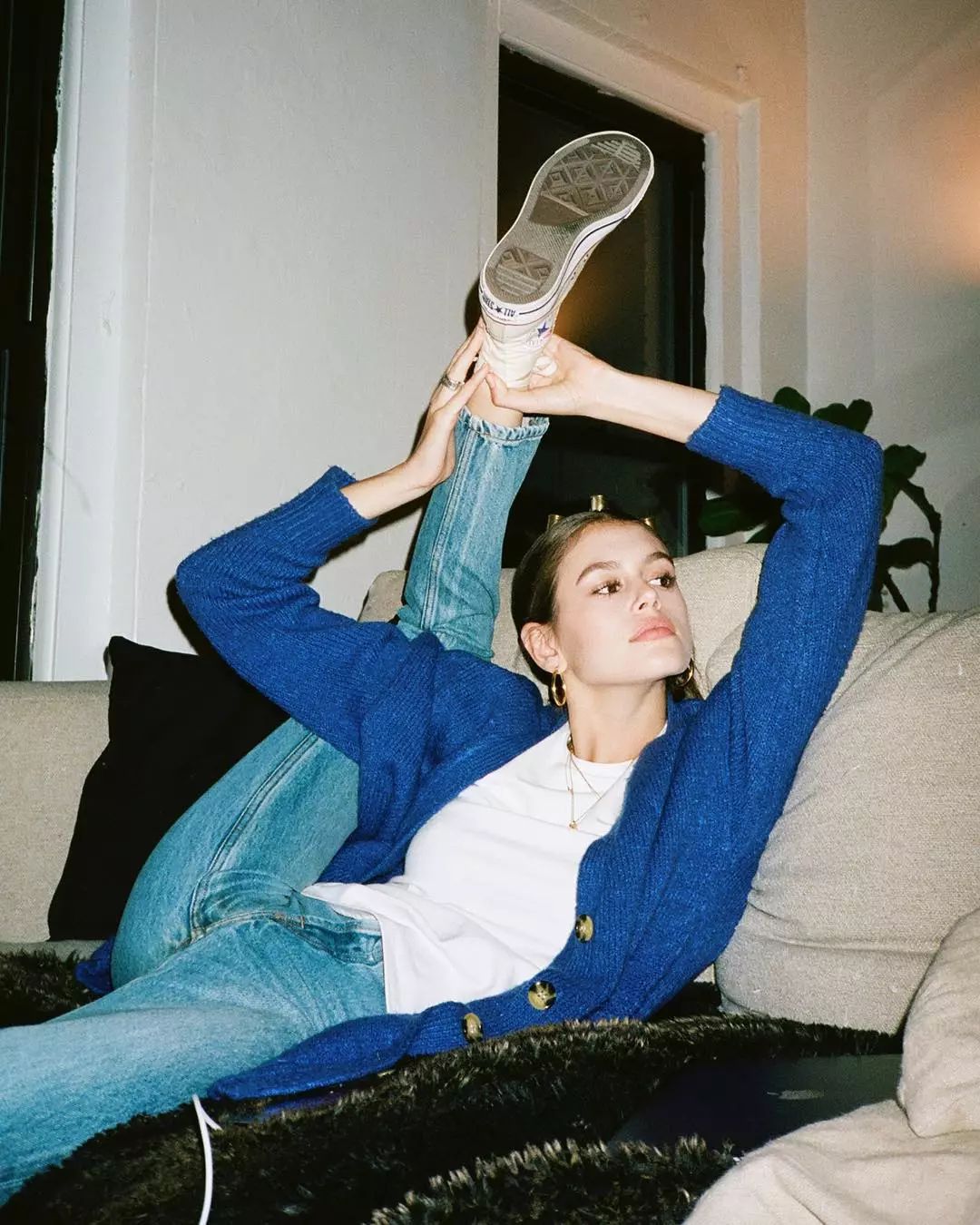 教你100元变身梦幻九头身KaiaGerber