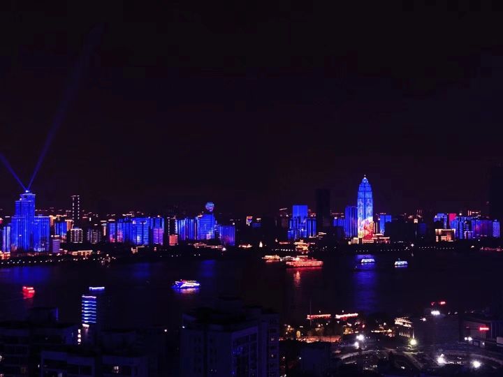 武汉各职业足球队双节官方海报