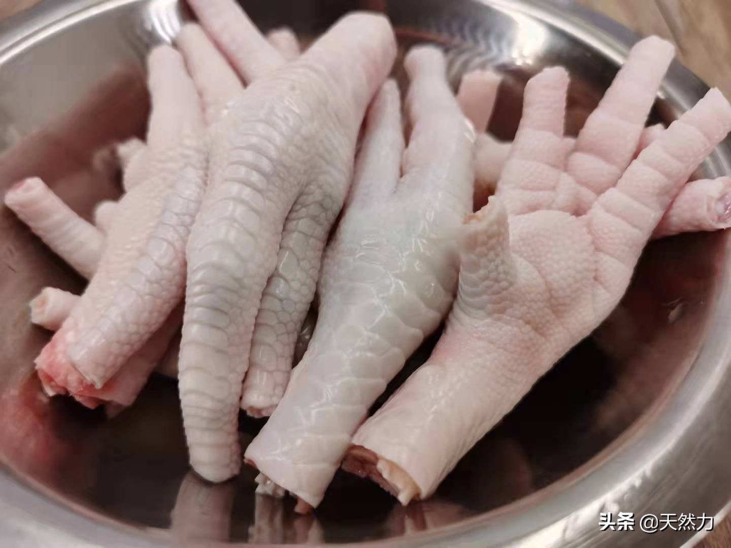 广东板栗骨头汤的做法,排骨靓汤家常煲汤大全