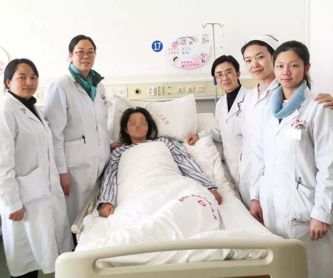 稀奇了！胎儿居然“住”进妈妈的腹腔，曲靖市二院成功救治一例罕见腹腔妊娠患者