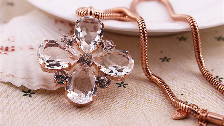 四叶草玫瑰金套链的卖点和寓意,au750项链四叶草套链寓意