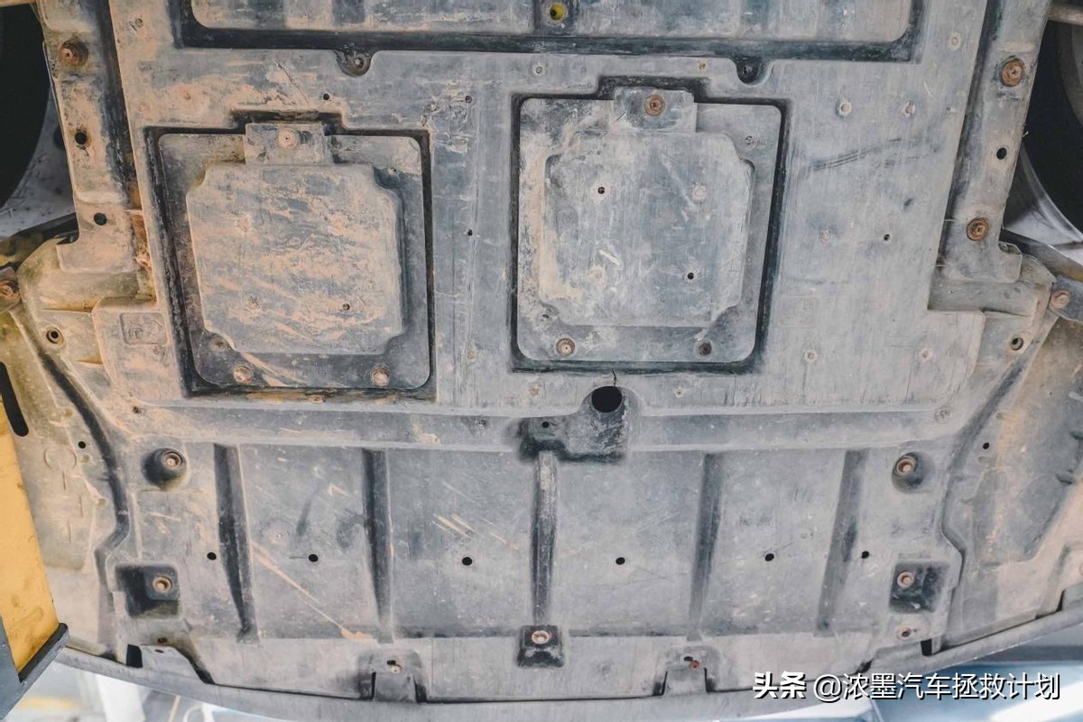 12年丰田皇冠方向机异响维修,新款丰田皇冠异响