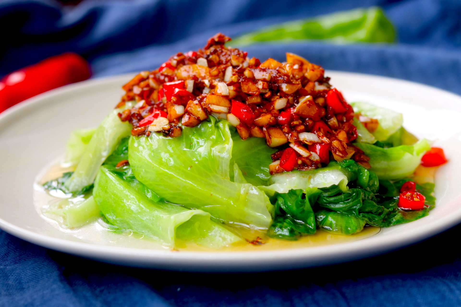 生菜焯水如何避免变褐色,生菜叶子发黑是什么原因造成的