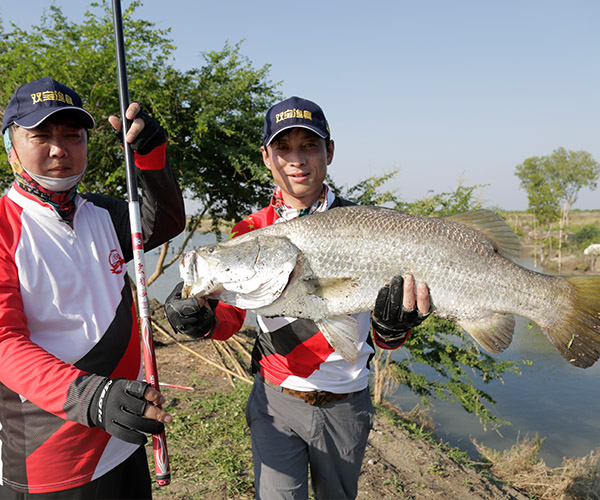 名满天下鱼竿和双宝鱼竿哪个好,渔具怎么选择大型鱼竿最好