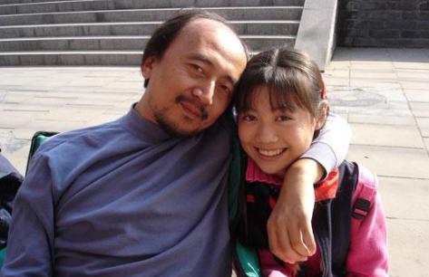 暖春演员今昔对比小花大学毕业,暖春小花影后