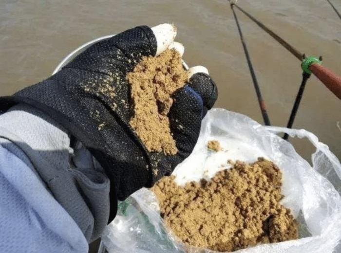 用蚯蚓钓鱼怎么样才上鱼快,用蚯蚓钓鱼如何快速上鱼