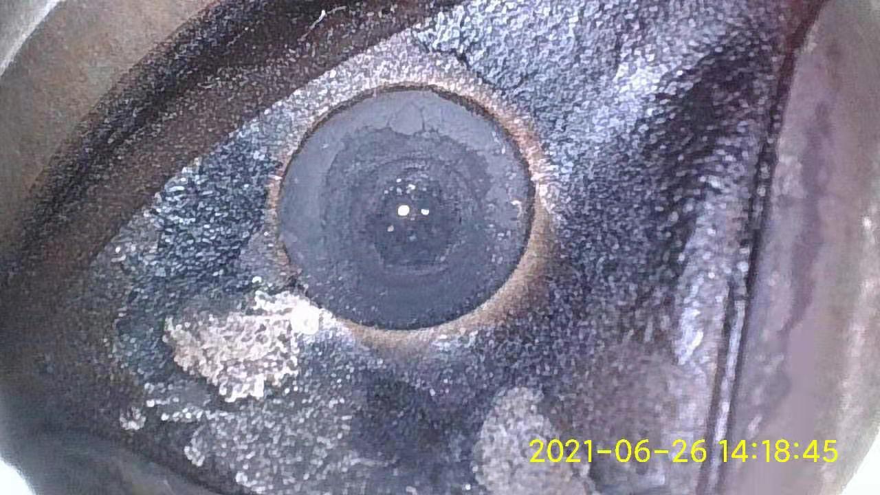 奥迪a6l怠速低车身抖动什么原因,奥迪a4l怠速间歇性抖动正常吗