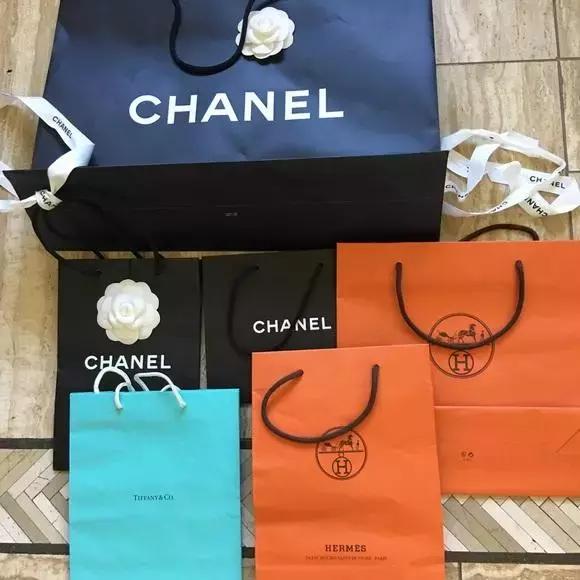 澳洲退税被罚,中国留学生被美国关小黑屋