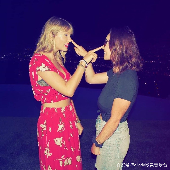 霉霉泰勒斯威夫特新歌粉丝反应,泰勒斯威夫特官宣新专辑名字