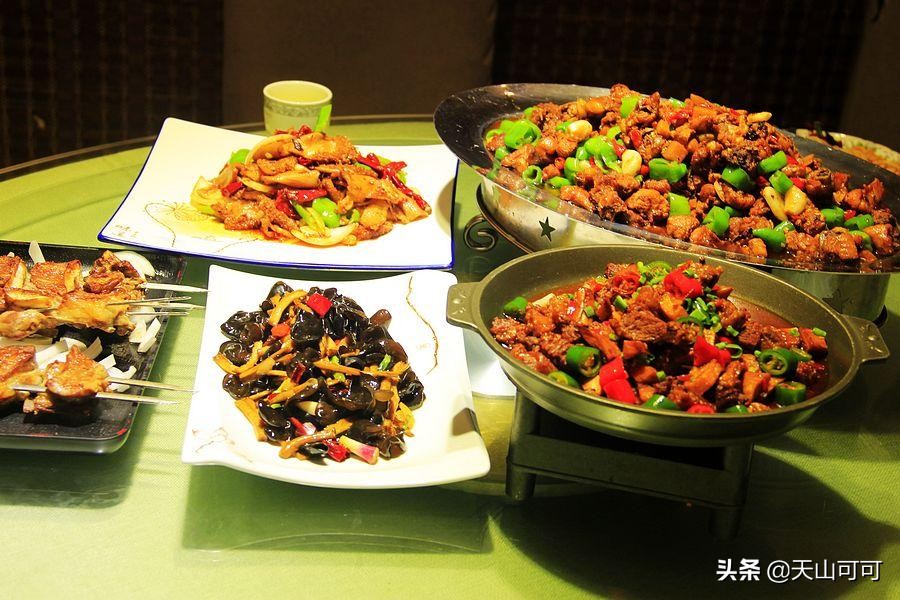 *疆新**消费水平怎么样？吃顿家常餐要多少钱？当地人却这么说