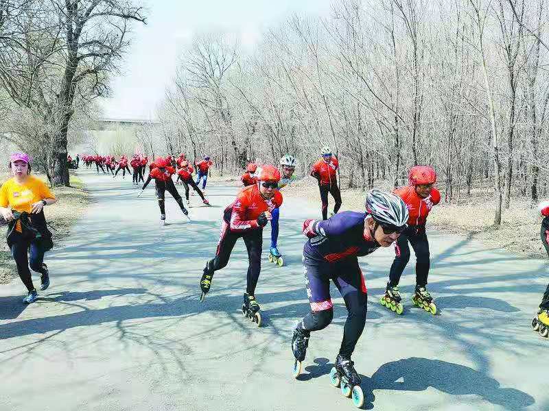 春天里的轮滑,春天来了带孩子玩轮滑文案