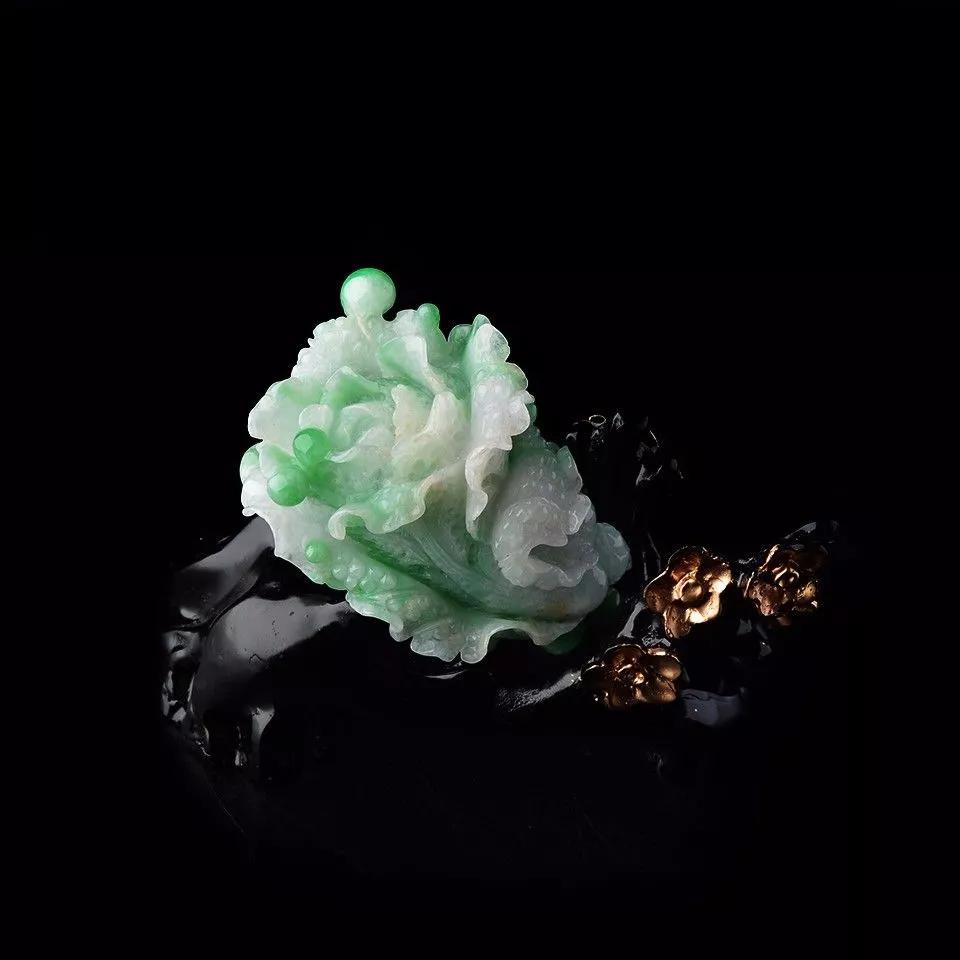 貔貅背白菜寓意是什么,玉白菜和玉貔貅哪个更招财