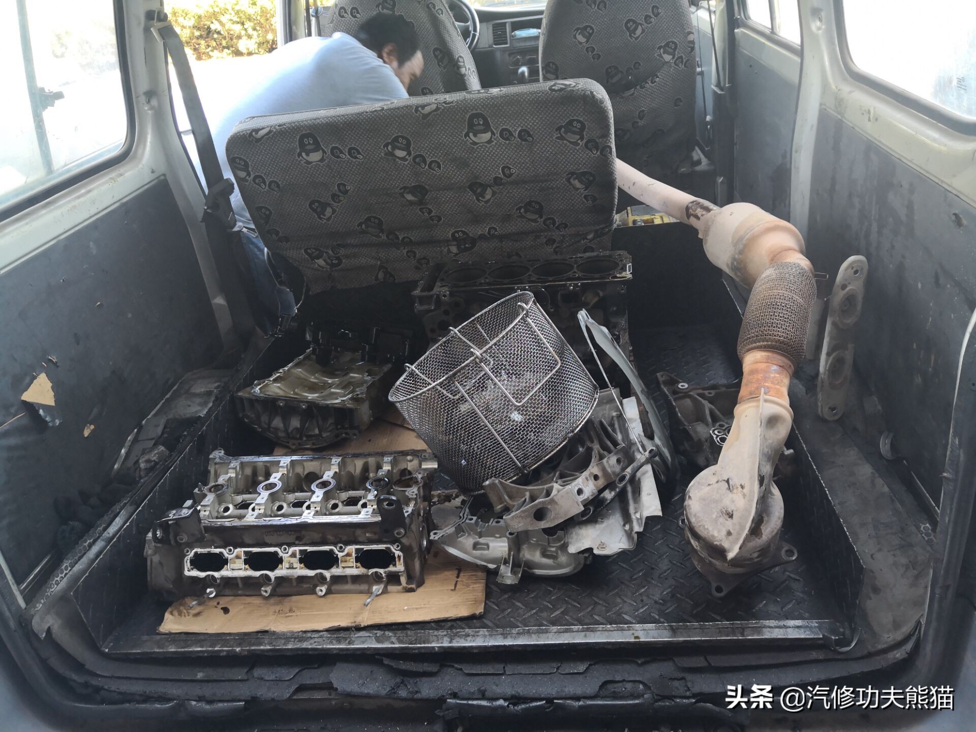 2017款途观丝绸之路1.8t烧机油吗,途观2015款1.8t四驱豪华版烧机油