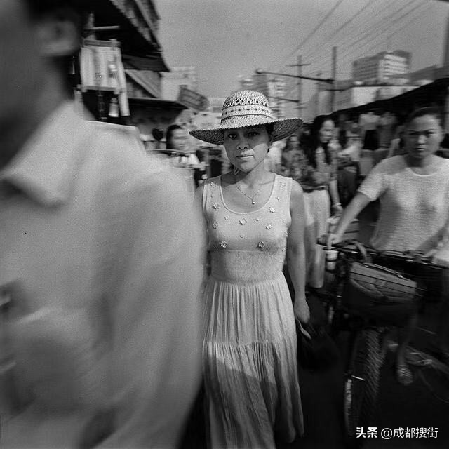 成都青年路:一代人终将老去,但总有潮流正年轻