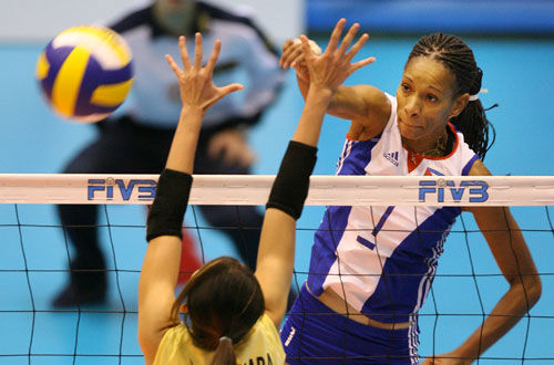 古巴排球七连冠,古巴女排在三次决赛当中夺得金牌