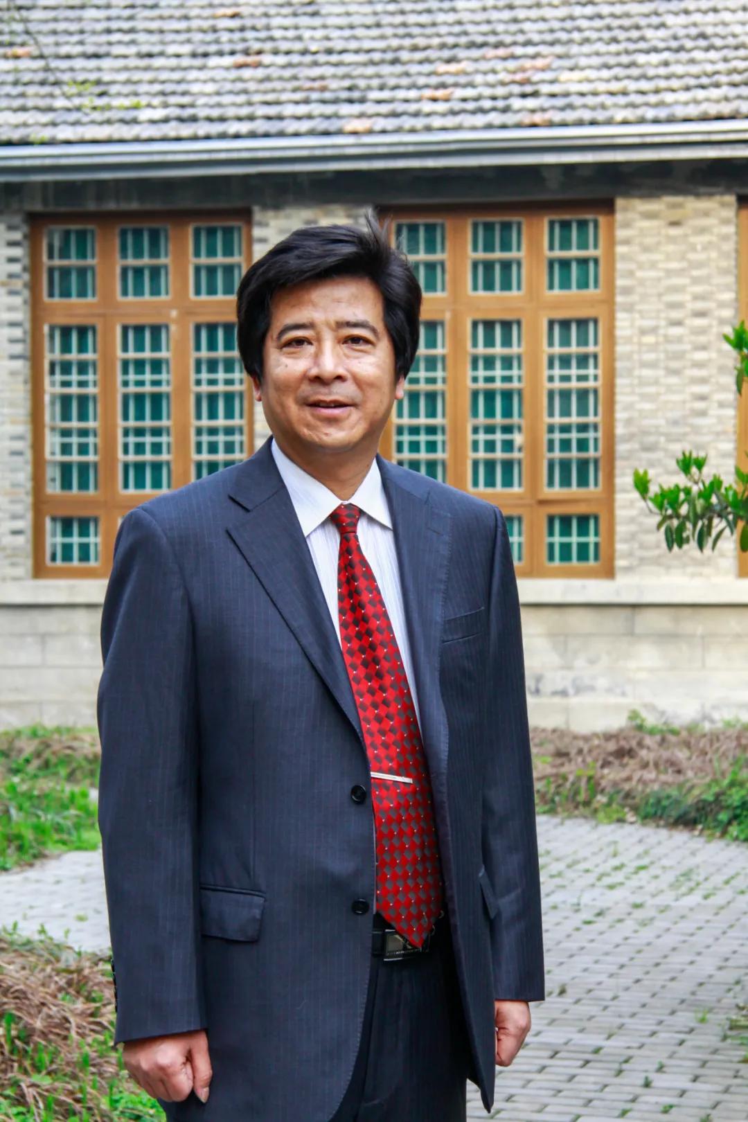 抗疫最美教师志愿者,致敬最美抗疫人教师