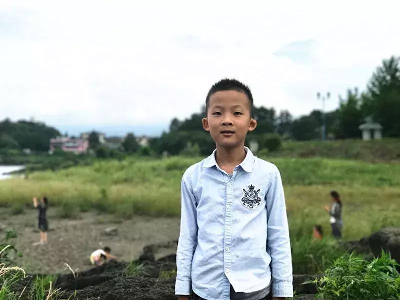 江阴这个10岁男孩太能了！绘画烹饪调酒样样行，父母透露培养秘诀