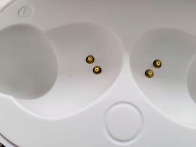 MOMAX首款TWS耳机PILLS上手体验便捷小巧续航给力