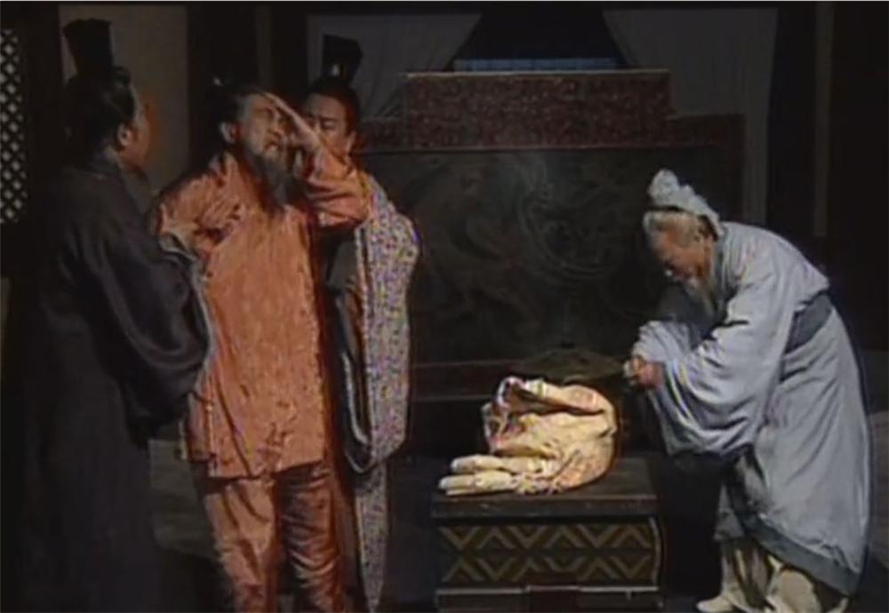 曹操的头痛怎么治,曹操的头疼病华佗能治好吧