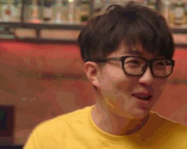 黄子韬穿鹿晗品牌衣服,黄子韬穿皮衣