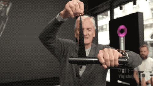 昨天,神器又出,专把弯的撸直