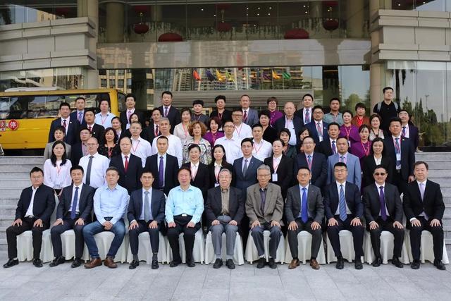 国家灸法项目首席科学家出席：太阳神召开第一届灸法养生研讨会！