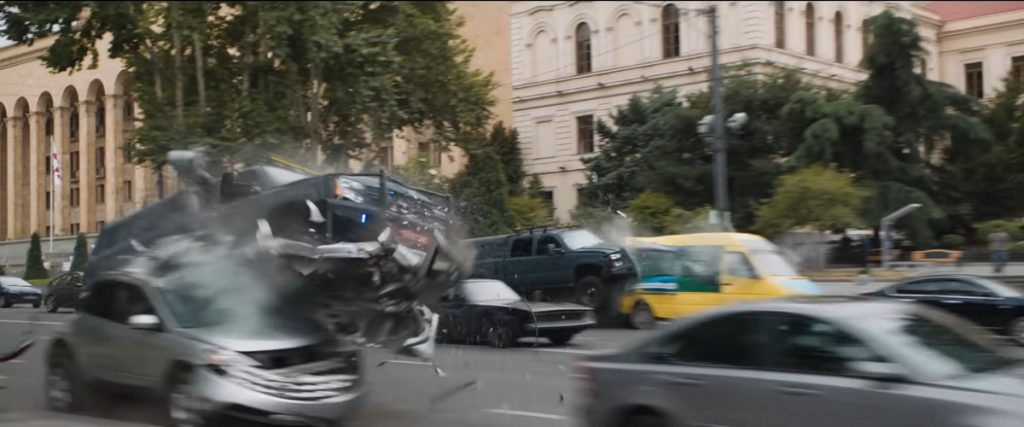 速度与激情9飙车高燃片段,看完速度与激情9后都不敢开车了