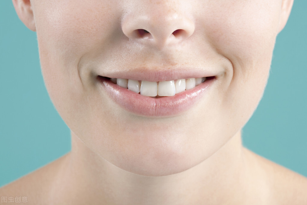 梦见牙齿掉落是吉是凶,梦见牙齿掉落流血是什么征兆