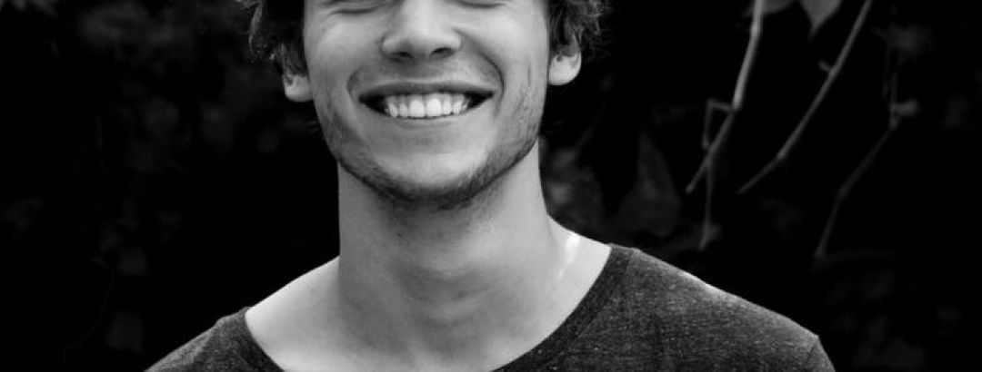 智齿有蛀牙但不痛需要拔掉吗,牙医讲述智齿到底要不要拔