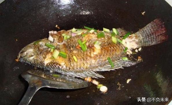 怎么煎豆腐不粘锅不破皮,煎豆腐煎鱼怎么才能不粘锅