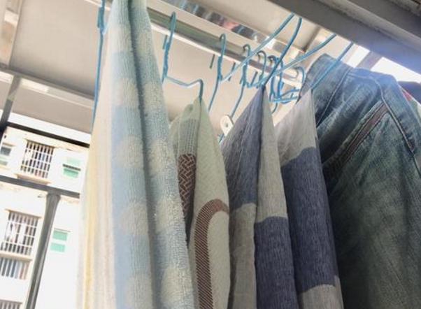 一般晒被子晒多长时间最好,晒被子用错方法不仅白晒还毁被子