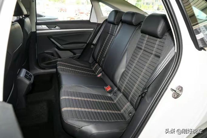 轩逸2022款和朗逸2022款选哪个好,2021新朗逸和14代轩逸配置及价格