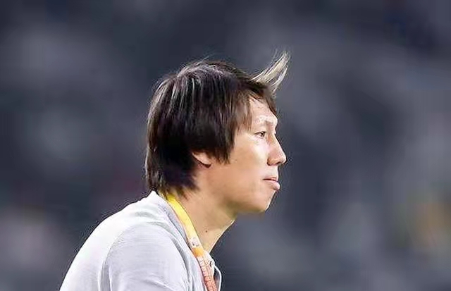 国足0-1日本遭两连败分析,国足0:1还有希望吗