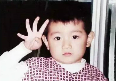 8位明星的相片,4位明星的童年照你能一眼认出谁