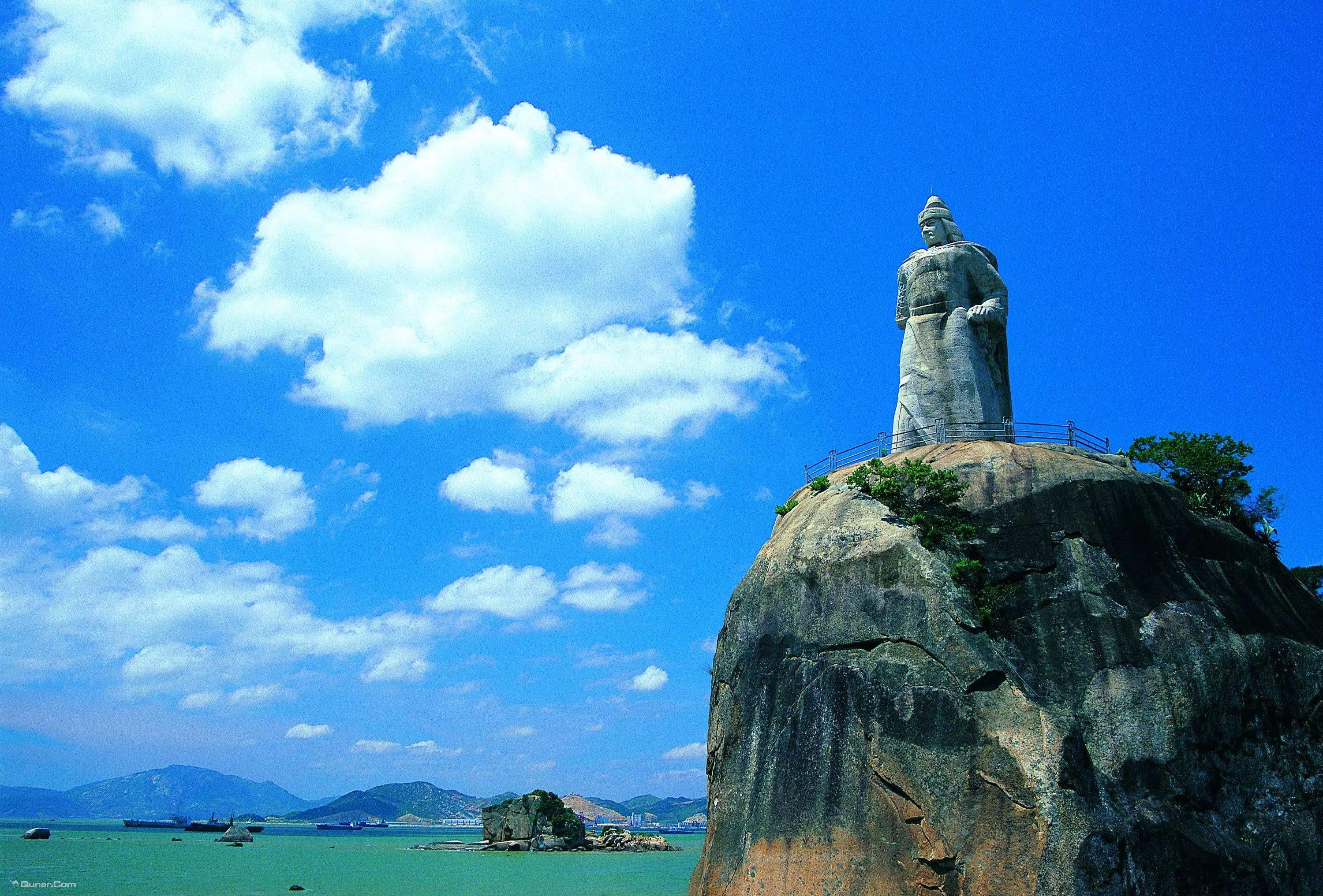 100多年，鼓浪屿从采石场、乱坟岗到公共租界，再到著名风景区