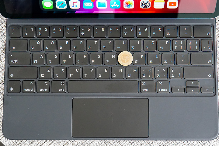 妙控键盘2021款和2020款的区别,妙控键盘开合角度