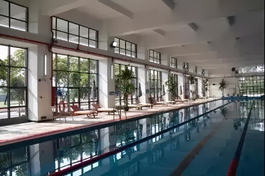 中国所有有游泳池的大学,广东省哪个大学有游泳池